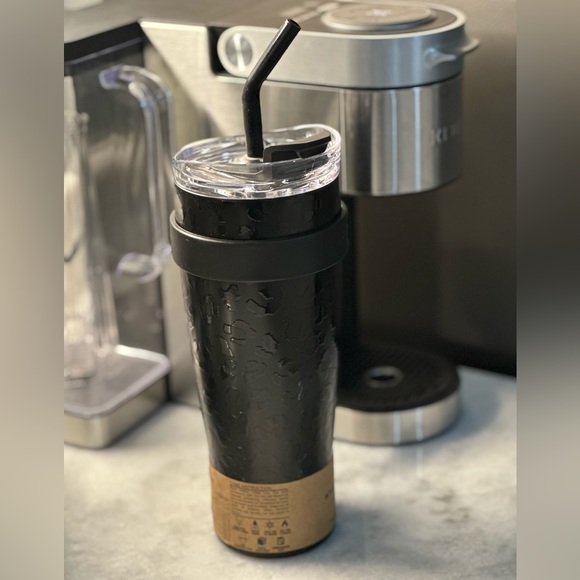 New Limited Edition Hydra Flow unique design Tumbler with Handle - 40oz - Picture 3 of 16